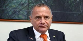Lei para desburocratizar compra e venda de veículos