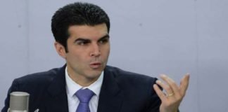 Ministro sugere perfurar poços para minimizar seca