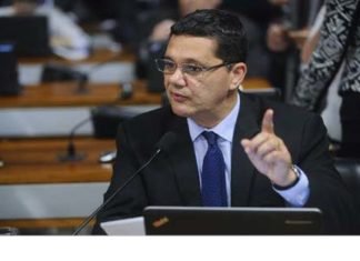 Ferraço investigado na Operação Lava Jato