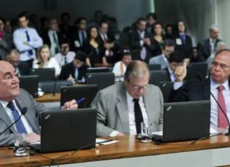 Reforma Trabalhista: parecer será votado nesta terça