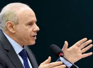 Governos do PT usavam ministro da Fazenda para recolher propina