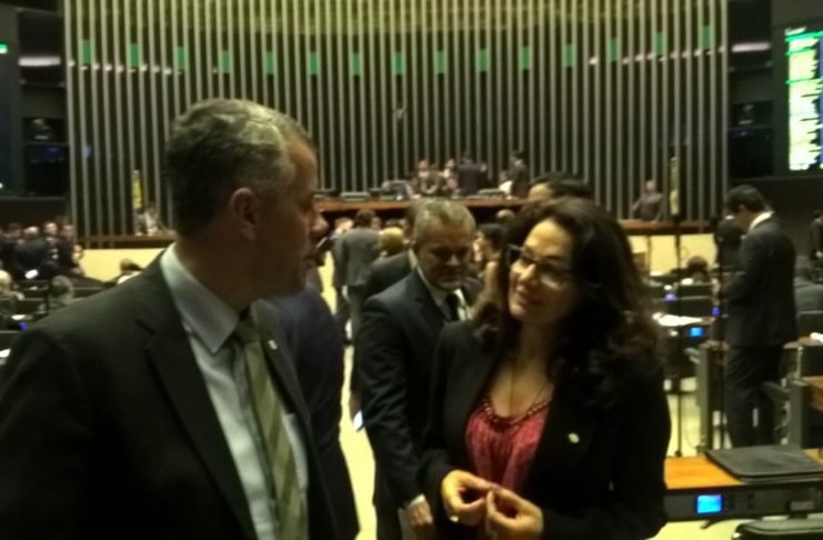 Deputado deixa o PV e vai para o DEM pelas mãos de Ferraço