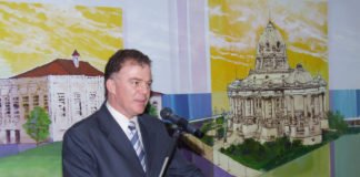 Casagrande terá o apoio de 10 dos 13 parlamentares federais