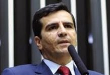 Petista elogia Casagrande e critica Donald Trump