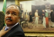 Reforma política visa neutralizar prejuízos causados pela Lava Jato