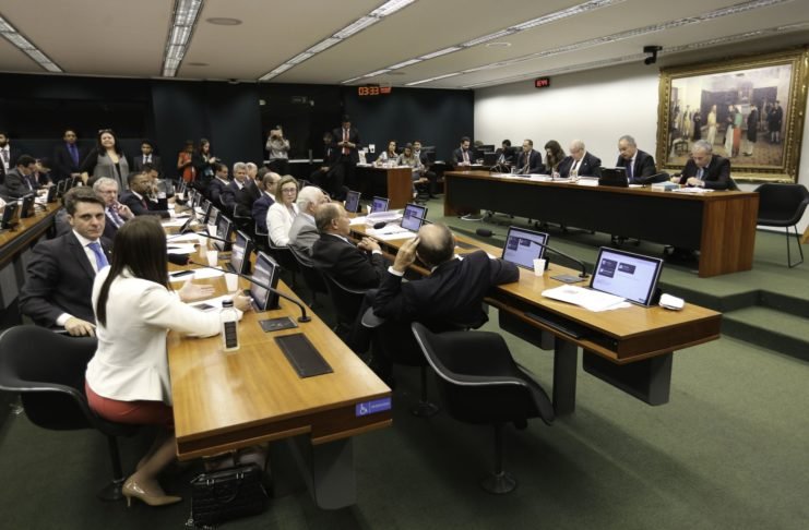 Pessoa física poderá doar até R$ 48 mil na eleição de 2018