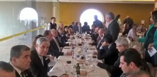 Sucessão capixaba regada a moqueca e torta em Brasília