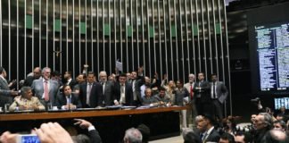 Após absolvição de Temer é hora de votar a Reforma da Previdência