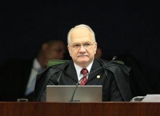 Decisão do TSE pode deixar mais de 100 políticos capixabas proibidos de disputar as eleições de 2018