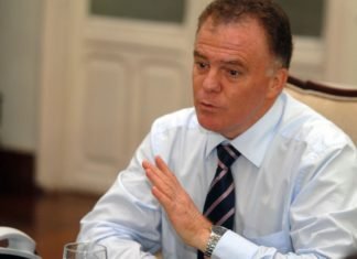 Casagrande compartilha viagem a China pelo Whasapp