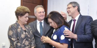 PMDB expulsa senadora que amava o PT