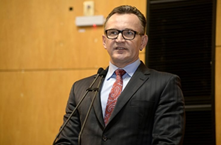 Presidente do TJES diz que apoia ação de deputado contra fechamento de escolas