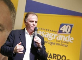 Primeiro toque da sucessão estadual