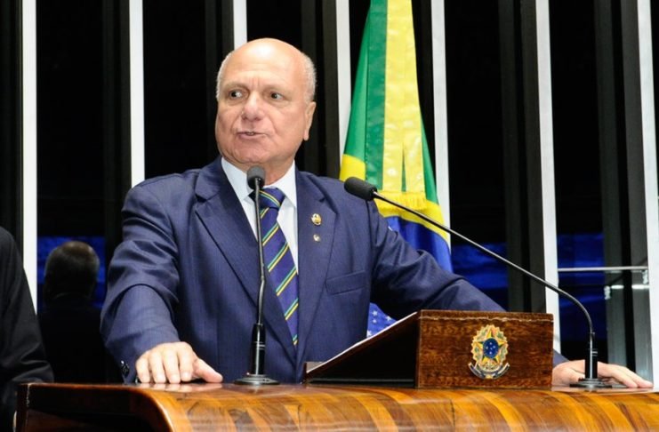 Suplente de Ferraço se despede do Senado decepcionado com burocracia