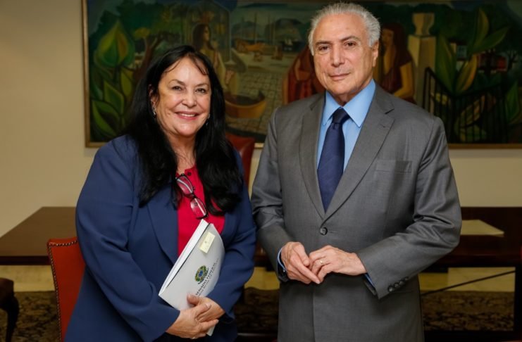 Temer pede a senadora Rose que não saia do MDB