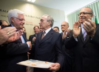 Planalto faz reunião para definir candidatos nos estados mas não convida Hartung