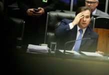 Após repercussão negativa, deputados tentam arquivar CPI da Lava Jato