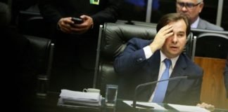 ‘Ainda não é o momento para impeachment’, diz presidente da Câmara