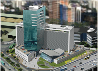 Monumento ao desperdício no coração de Vitória. Obra do TRT