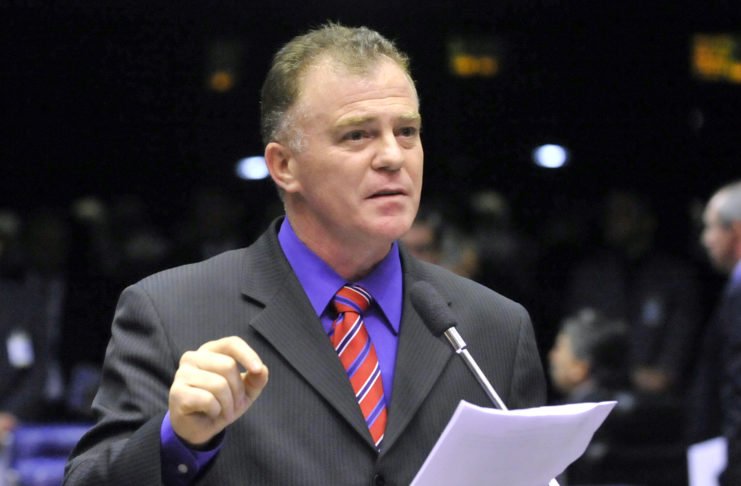 Paraná Pesquisa: Ex-governador Casagrande lidera no ES