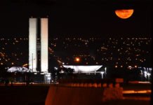 Congresso Nacional volta a funcionar, mas precariamente