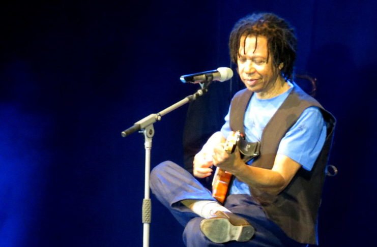 Lei eleitoral proíbe contratação de shows artísticos com recurso público