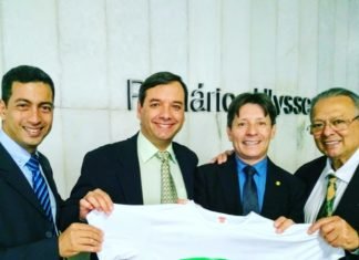 Ex-deputado condenado a multa por ofensa a governador