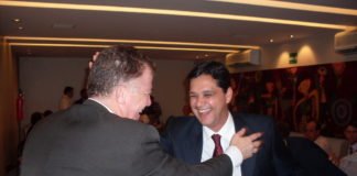 Casagrande lidera no ES com 54%, pesquisa Ibope
