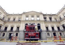 Bancos condicionam ajuda a museu a demissão de reitor