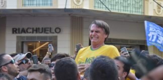 Facada em Bolsonaro pode ter decidido a eleição no 1º turno