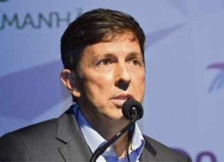 Partido Novo declara oposição a Bolsonaro e o iguala ao petismo