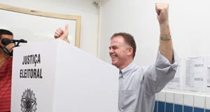 ”Ventos da mudança varreram a política nacional’, diz Casagrande