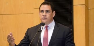 Da Vitória larga na frente pela coordenação da bancada no Congresso