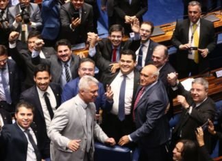 DEM se fortalece no comando do Congresso com apoio de Bolsonaro