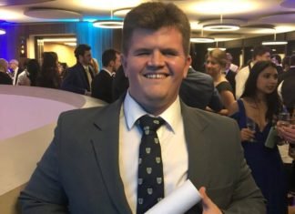 Deputado capixaba larga na frente e lança aplicativo para participação popular