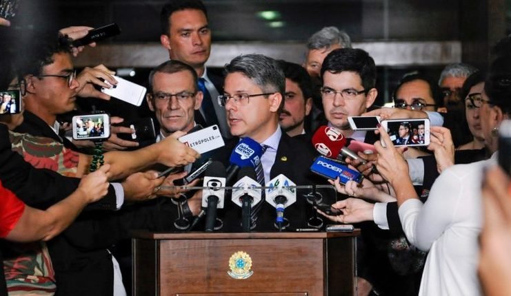 Presidente do Supremo ataca imprensa e abre nova crise no país