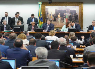 Reforma da Previdência revela: ninguém manda no Congresso. Só o Centrão