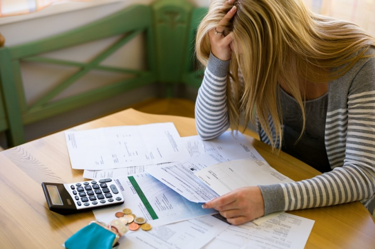 Número de famílias endividadas atinge maior número desde 2015