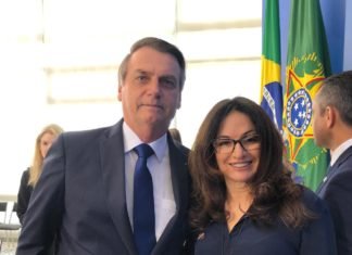 Deputada repete exame e descobre que continua com Covid