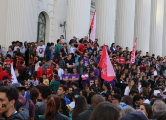 “Governo Bolsonaro permanece em campanha”, diz cientista político