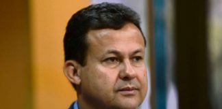 Ex-prefeito de Vila Velha nega que esteja fora da disputa pela PMVV