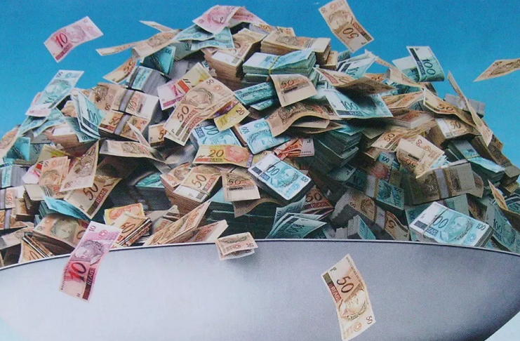 Deputados federais do ES gastaram mais de R$ 600 mil em três meses de mandato