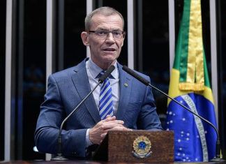 Contarato critica ilegalidade de escutas entre Moro e Dallagnol