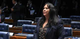 “Brasil errou feio no combate a Covid e continua errando’, diz senadora