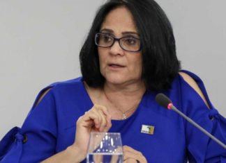 Deputadas pedem a MPF que investigue ministra por tentar impedir aborto legal