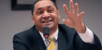 ‘Rebeldes’ contrariaram partidos e votaram contra Previdência