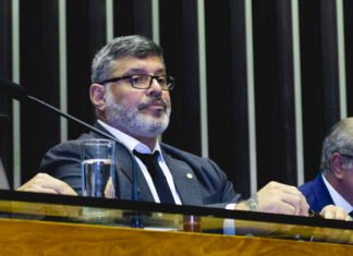 Frota deve ser o primeiro deputado do PSL a ser expulso