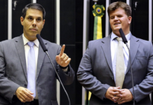 Deputado Felipe Rigoni vota com governo na privatização dos Correios