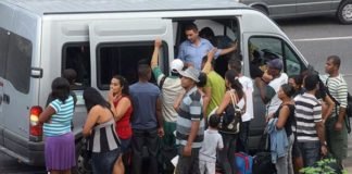 Bolsonaro assina lei que endurece punição para transporte pirata