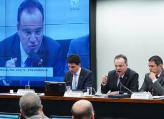 Estados e municípios podem entrar na reforma da Previdência na votação em plenário